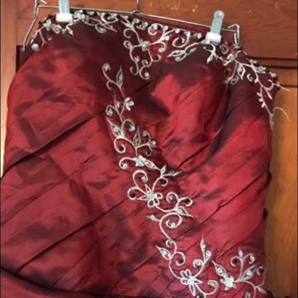 Prom dress - Picture 2 of 2